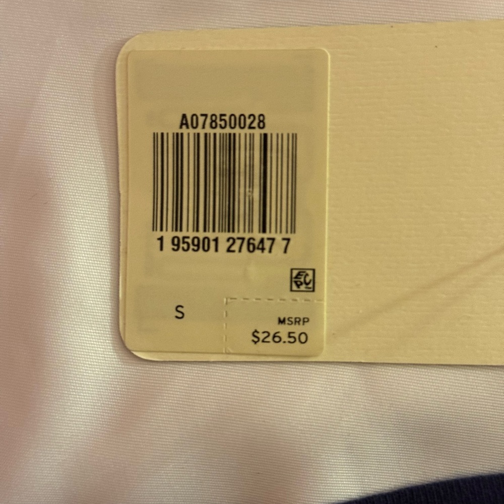 Levi’s Fruit Logo Ringer Tee – Size Small - Picture 6 of 6